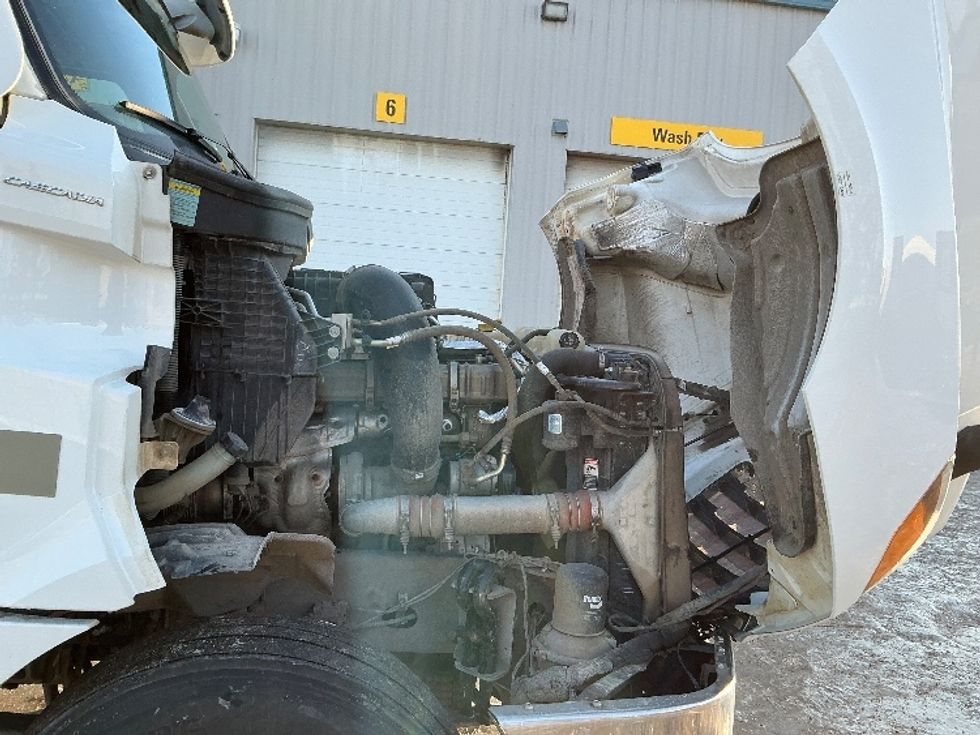 Day Cab Tractor-Heavy Duty Tractors-Freightliner-2021-T12664ST-Edmonton-AB-858,907\n\t\tkm-$ 56,500 - Image 15