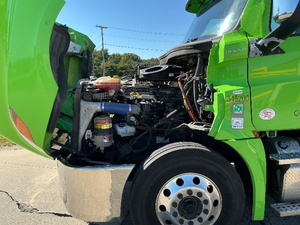 Day Cab Tractor-Heavy Duty Tractors-Freightliner-2021-T12664ST-Elkhart-IN-161,368\n\t\tmiles-$ 63,000 - Image 16