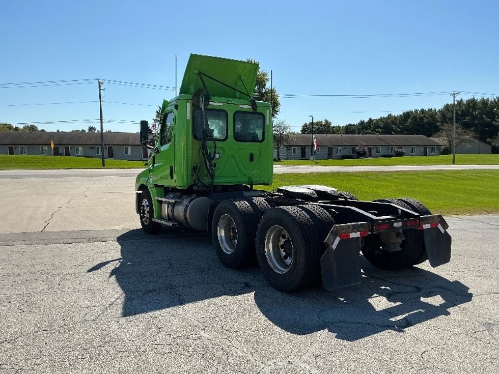 Day Cab Tractor-Heavy Duty Tractors-Freightliner-2021-T12664ST-Elkhart-IN-161,368\n\t\tmiles-$ 63,000 - Image 5