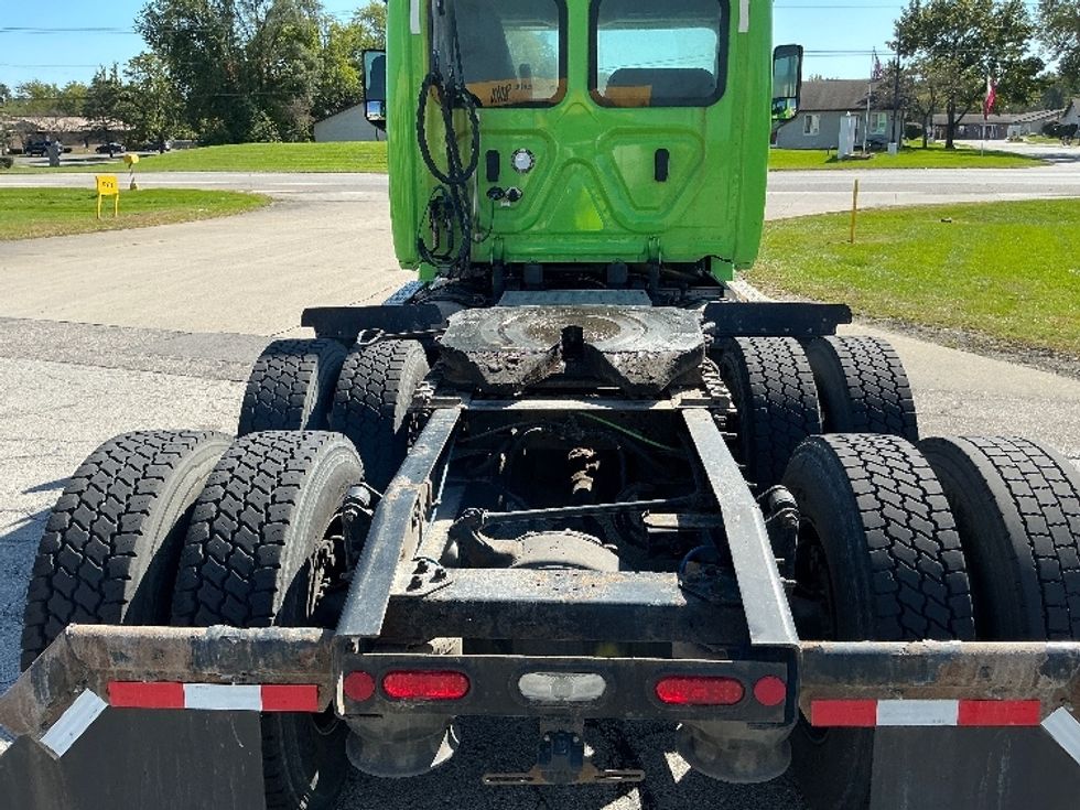 Day Cab Tractor-Heavy Duty Tractors-Freightliner-2021-T12664ST-Elkhart-IN-161,368\n\t\tmiles-$ 63,000 - Image 6