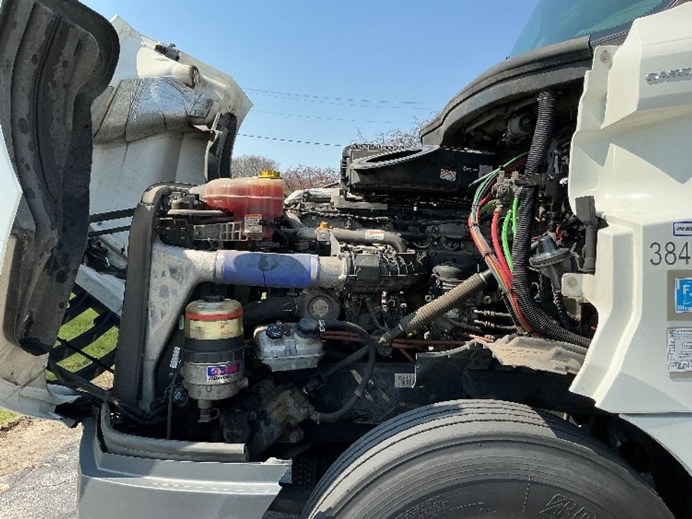 Day Cab Tractor-Heavy Duty Tractors-Freightliner-2021-T12664ST-Elkhart-IN-166,784\n\t\tmiles-$ 69,000 - Image 16