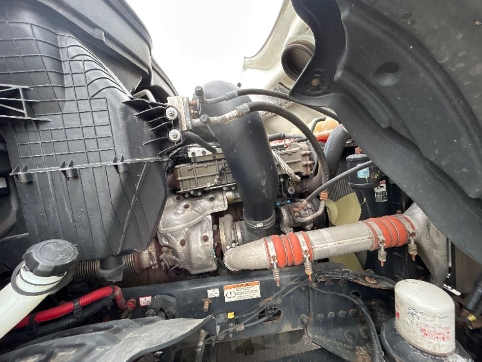 Day Cab Tractor-Heavy Duty Tractors-Freightliner-2021-T12664ST-Elmira-NY-470,508\n\t\tmiles-$ 44,500 - Image 15