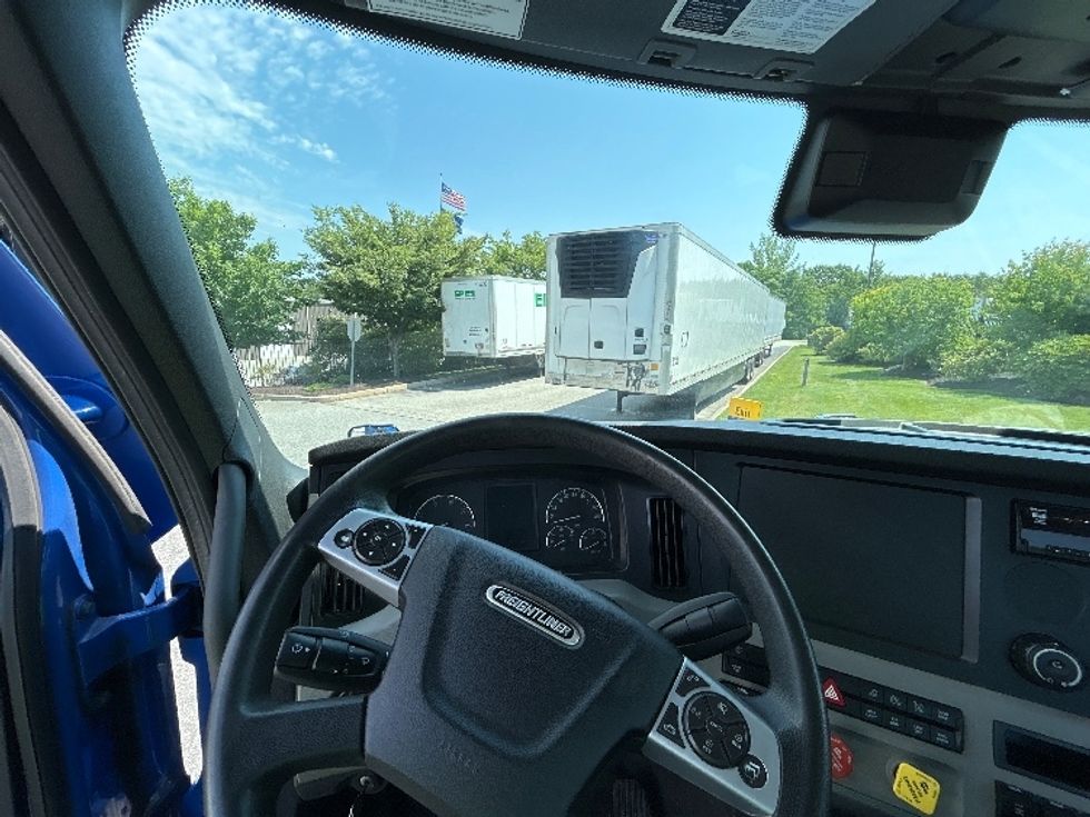 Day Cab Tractor-Heavy Duty Tractors-Freightliner-2021-T12664ST-Fitchburg-MA-261,154\n\t\tmiles-$ 58,750 - Image 11