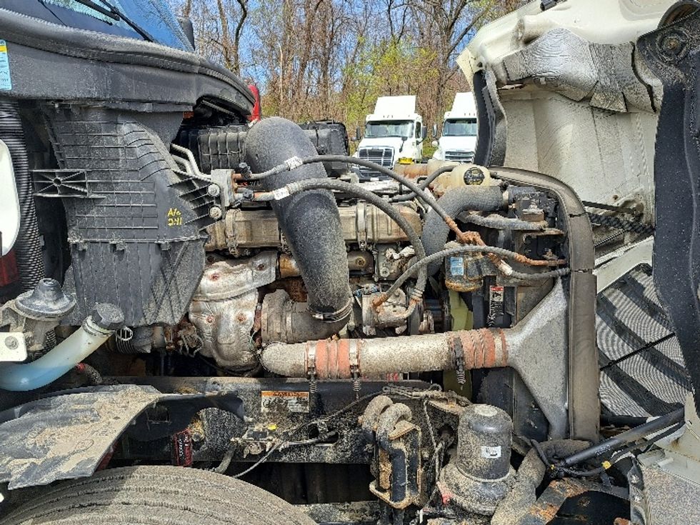 Day Cab Tractor-Heavy Duty Tractors-Freightliner-2021-T12664ST-Fitchburg-MA-306,796\n\t\tmiles-$ 56,750 - Image 15