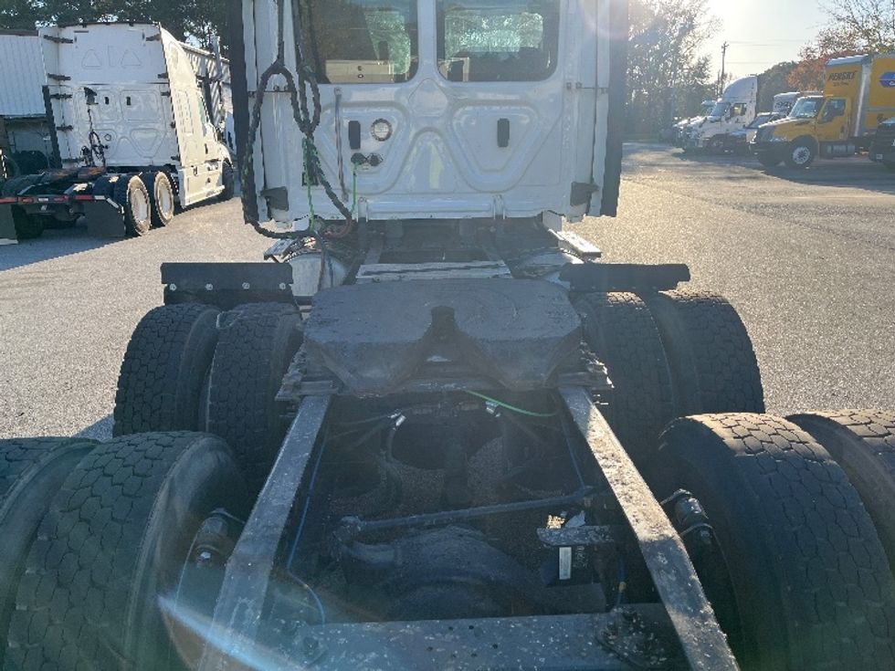 Day Cab Tractor-Heavy Duty Tractors-Freightliner-2021-T12664ST-Florence-SC-360,624\n\t\tmiles-$ 59,500 - Image 6