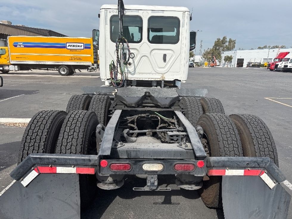 Day Cab Tractor-Heavy Duty Tractors-Freightliner-2021-T12664ST-Fontana-CA-165,836\n\t\tmiles-$ 68,000 - Image 6