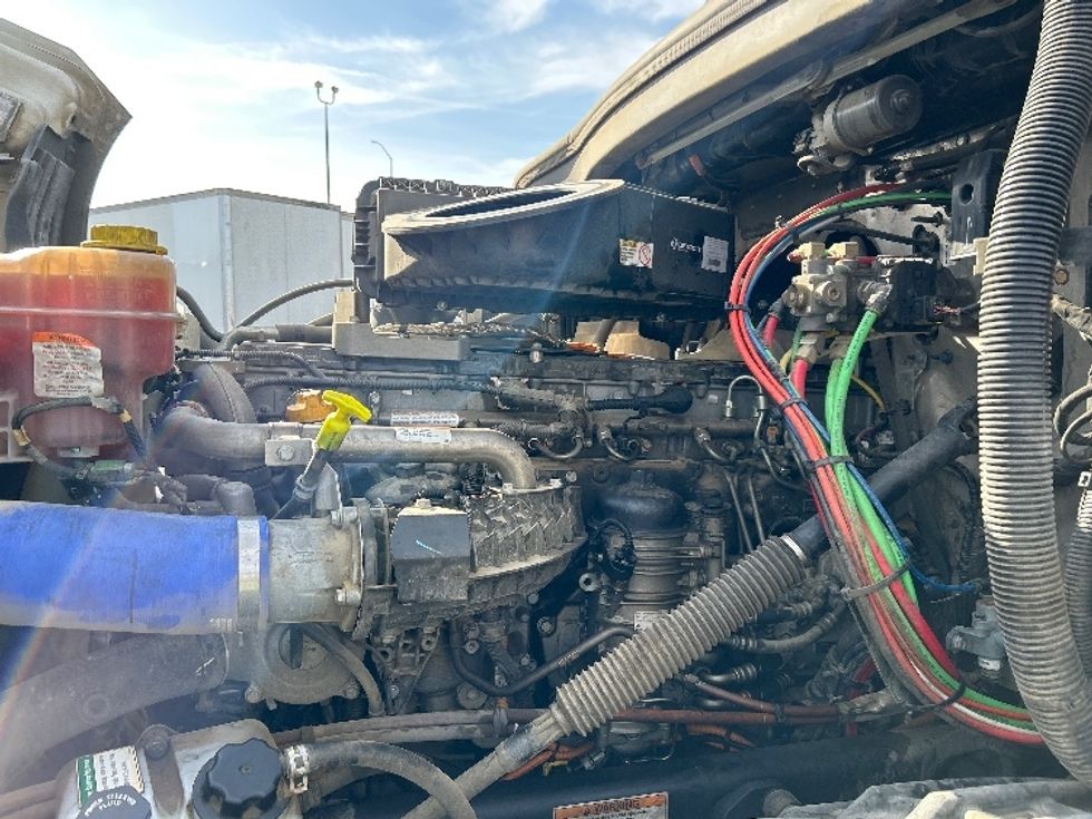 Day Cab Tractor-Heavy Duty Tractors-Freightliner-2021-T12664ST-Fontana-CA-218,772\n\t\tmiles-$ 90,500 - Image 16