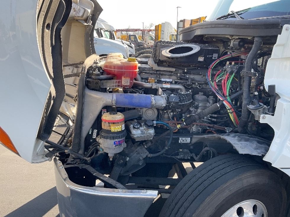 Day Cab Tractor-Heavy Duty Tractors-Freightliner-2021-T12664ST-Fontana-CA-310,349\n\t\tmiles-$ 84,750 - Image 16
