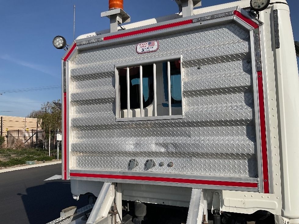 Day Cab Tractor-Heavy Duty Tractors-Freightliner-2021-T12664ST-Fontana-CA-310,349\n\t\tmiles-$ 84,750 - Image 17