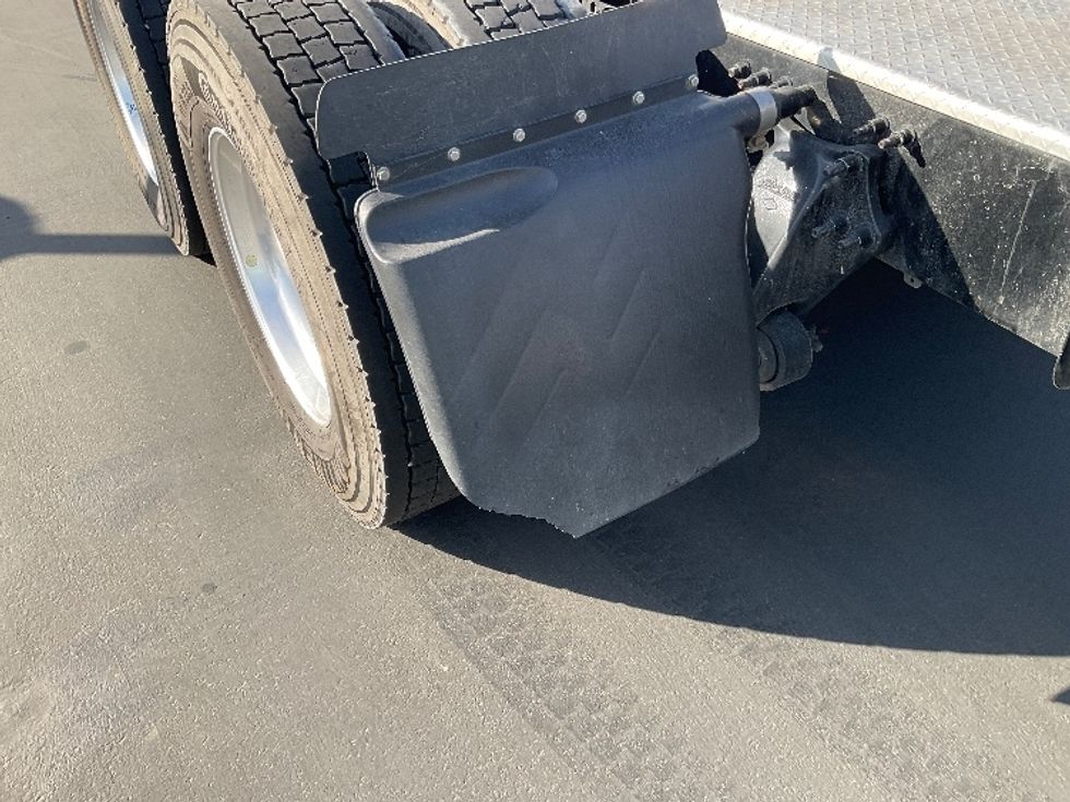 Day Cab Tractor-Heavy Duty Tractors-Freightliner-2021-T12664ST-Fontana-CA-310,349\n\t\tmiles-$ 84,750 - Image 19