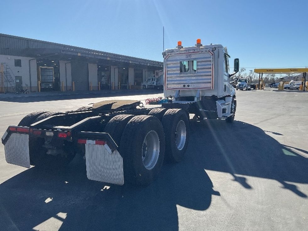 Day Cab Tractor-Heavy Duty Tractors-Freightliner-2021-T12664ST-Fontana-CA-312,744\n\t\tmiles-$ 84,750 - Image 7