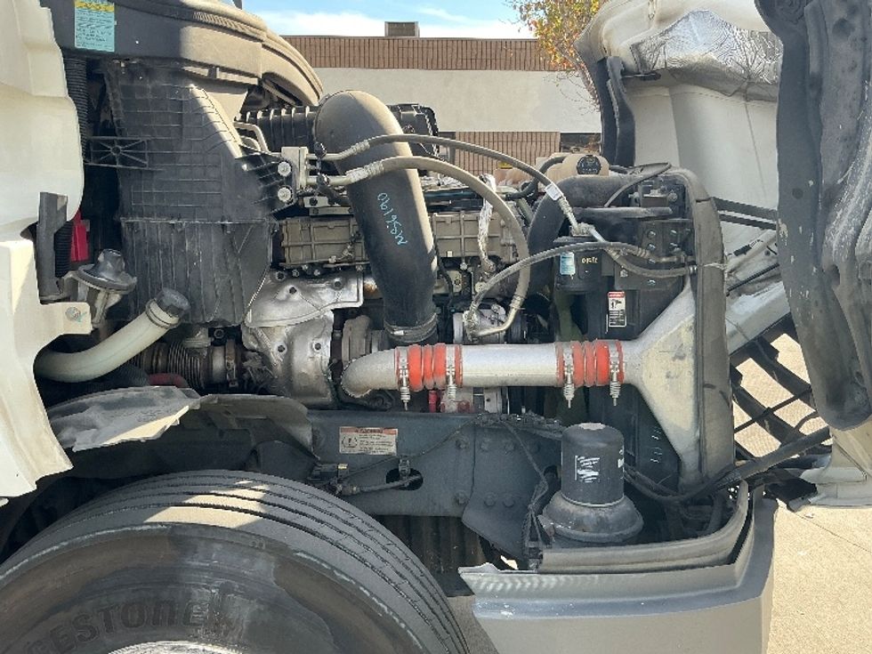 Day Cab Tractor-Heavy Duty Tractors-Freightliner-2021-T12664ST-Fontana-CA-369,646\n\t\tmiles-$ 61,000 - Image 15