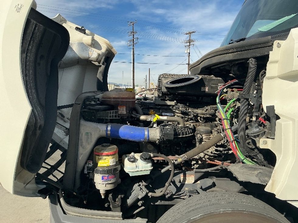 Day Cab Tractor-Heavy Duty Tractors-Freightliner-2021-T12664ST-Fontana-CA-369,646\n\t\tmiles-$ 61,000 - Image 16