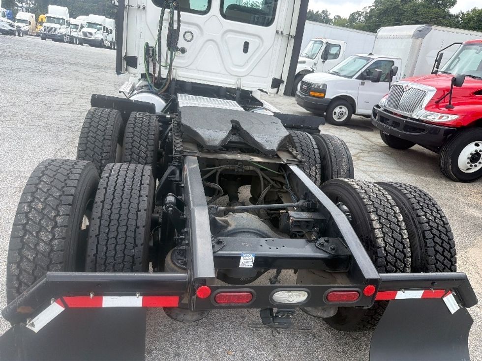 Day Cab Tractor-Heavy Duty Tractors-Freightliner-2021-T12664ST-Forest Park-GA-644,348\n\t\tmiles-$ 34,250 - Image 6