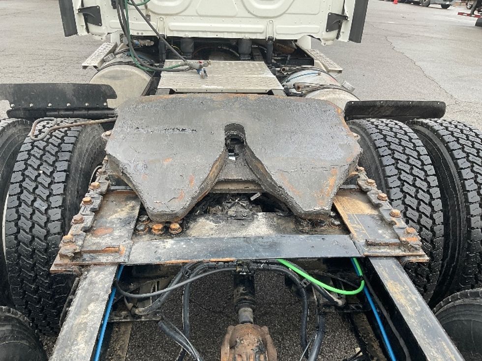 Day Cab Tractor-Heavy Duty Tractors-Freightliner-2021-T12664ST-Fort Wayne-IN-145,010\n\t\tmiles-$ 71,250 - Image 18