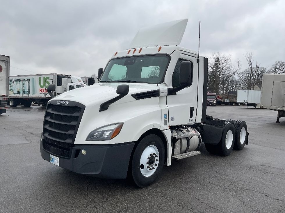 Day Cab Tractor-Heavy Duty Tractors-Freightliner-2021-T12664ST-Fort Wayne-IN-145,010\n\t\tmiles-$ 71,250 - Image 3