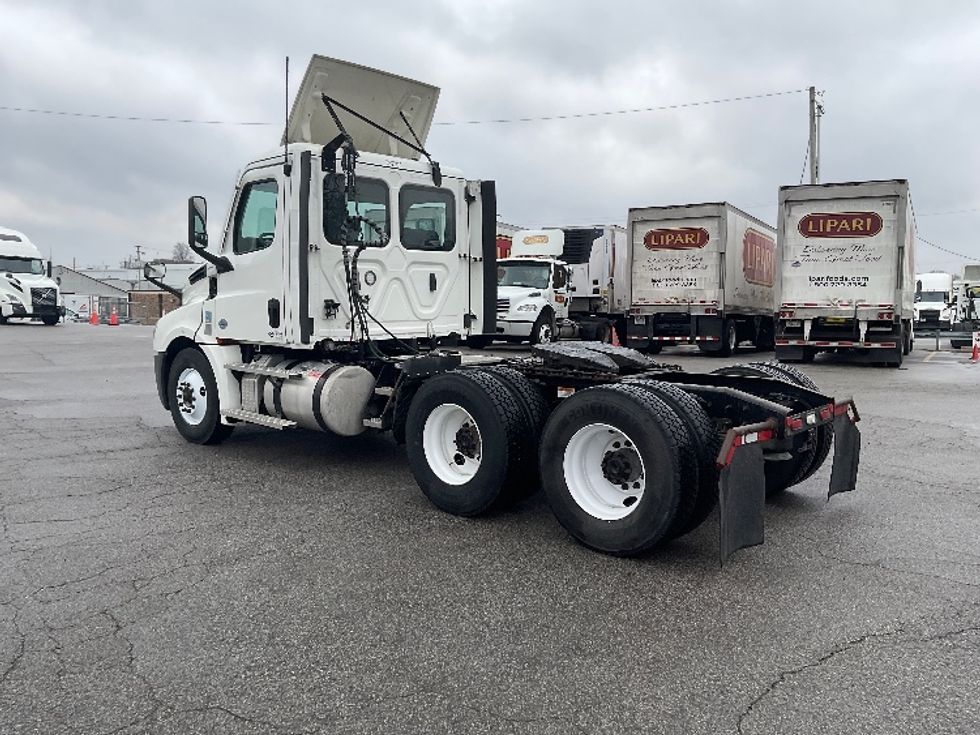 Day Cab Tractor-Heavy Duty Tractors-Freightliner-2021-T12664ST-Fort Wayne-IN-145,010\n\t\tmiles-$ 71,250 - Image 5