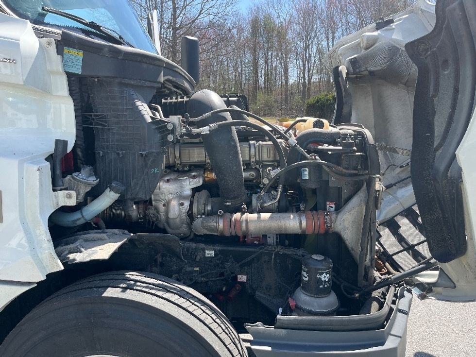 Day Cab Tractor-Heavy Duty Tractors-Freightliner-2021-T12664ST-Franklin-MA-666,502\n\t\tmiles-$ 27,250 - Image 15