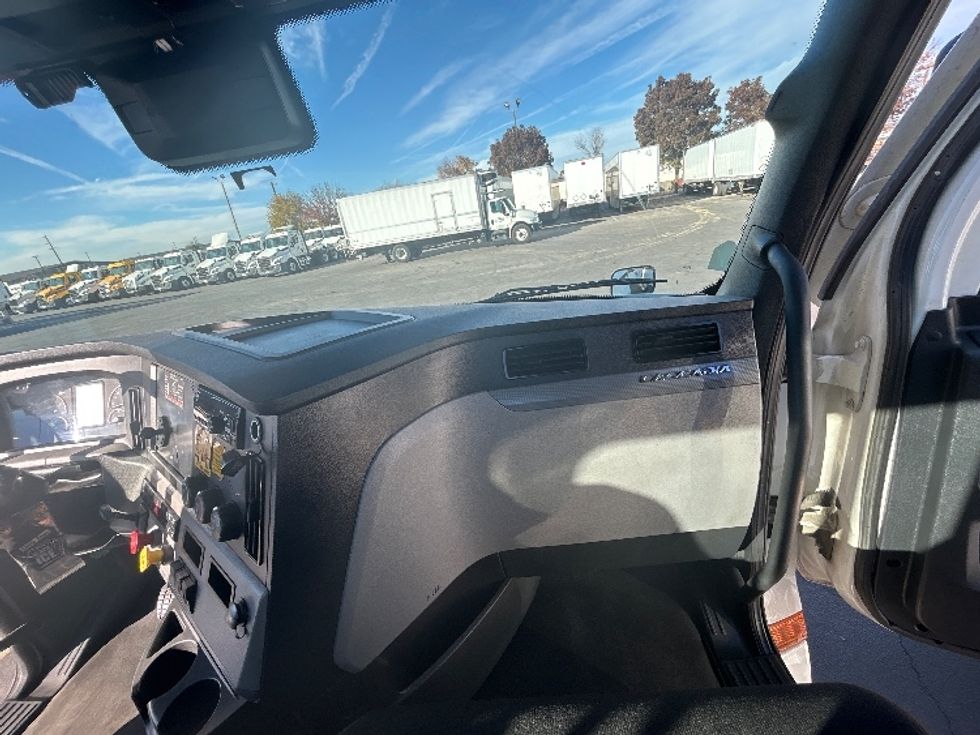 Day Cab Tractor-Heavy Duty Tractors-Freightliner-2021-T12664ST-Fresno-CA-224,734\n\t\tmiles-$ 90,250 - Image 13
