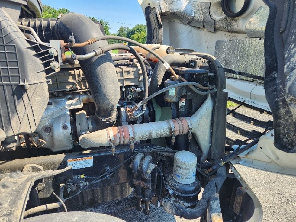 Day Cab Tractor-Heavy Duty Tractors-Freightliner-2021-T12664ST-Gansevoort-NY-440,171\n\t\tmiles-$ 54,500 - Image 15