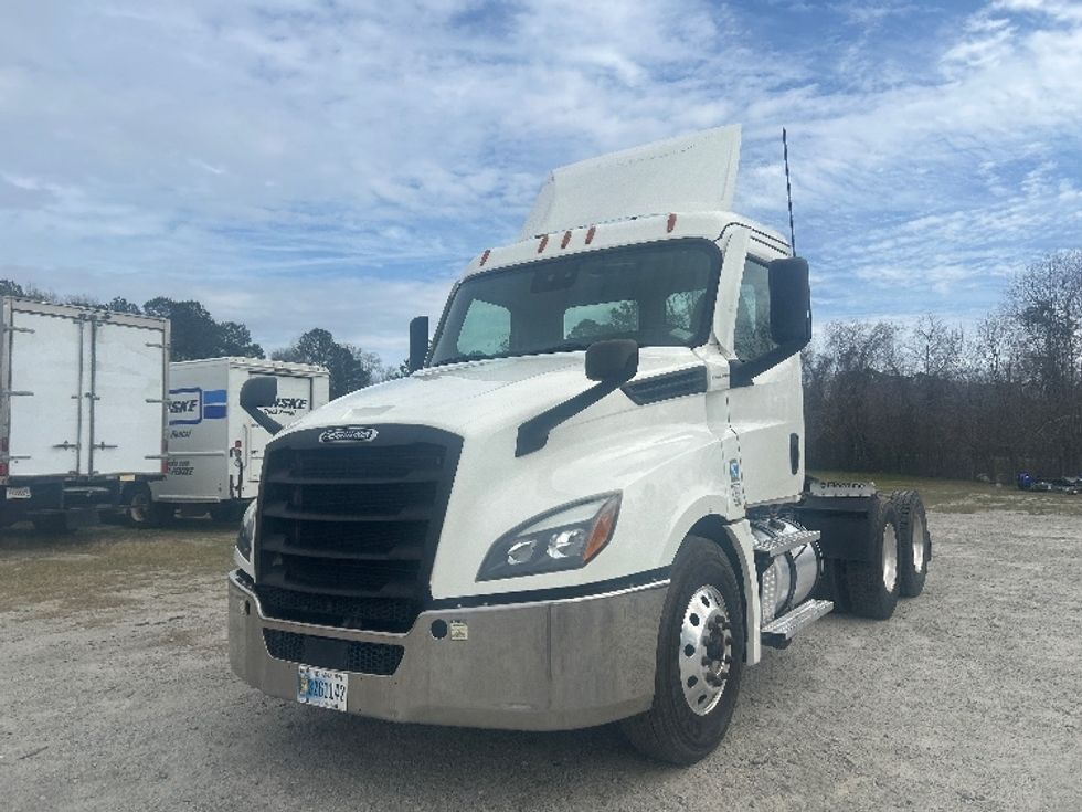 Day Cab Tractor-Heavy Duty Tractors-Freightliner-2021-T12664ST-Garden City-GA-168,956\n\t\tmiles-$ 73,750 - Image 3
