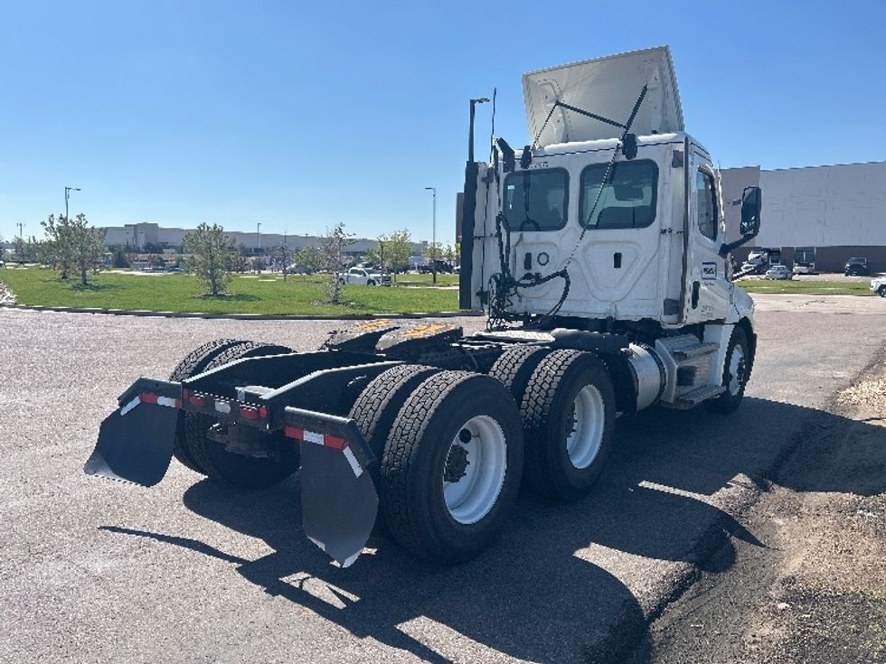 Day Cab Tractor-Heavy Duty Tractors-Freightliner-2021-T12664ST-Greeley-CO-245,275\n\t\tmiles-$ 75,000 - Image 7