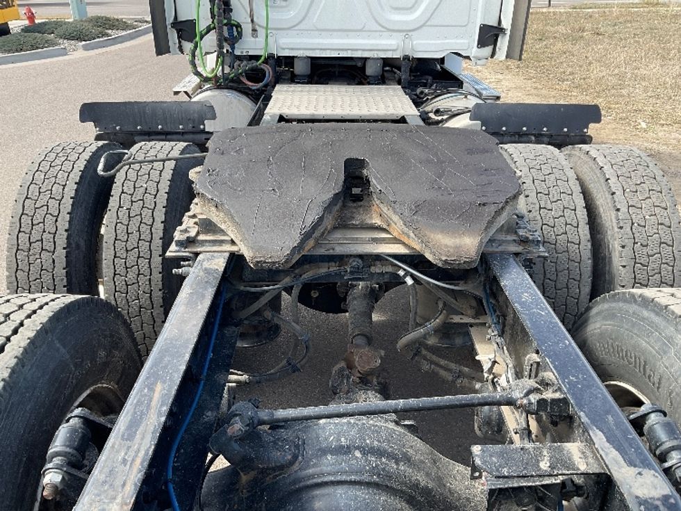 Day Cab Tractor-Heavy Duty Tractors-Freightliner-2021-T12664ST-Greeley-CO-254,432\n\t\tmiles-$ 76,500 - Image 6