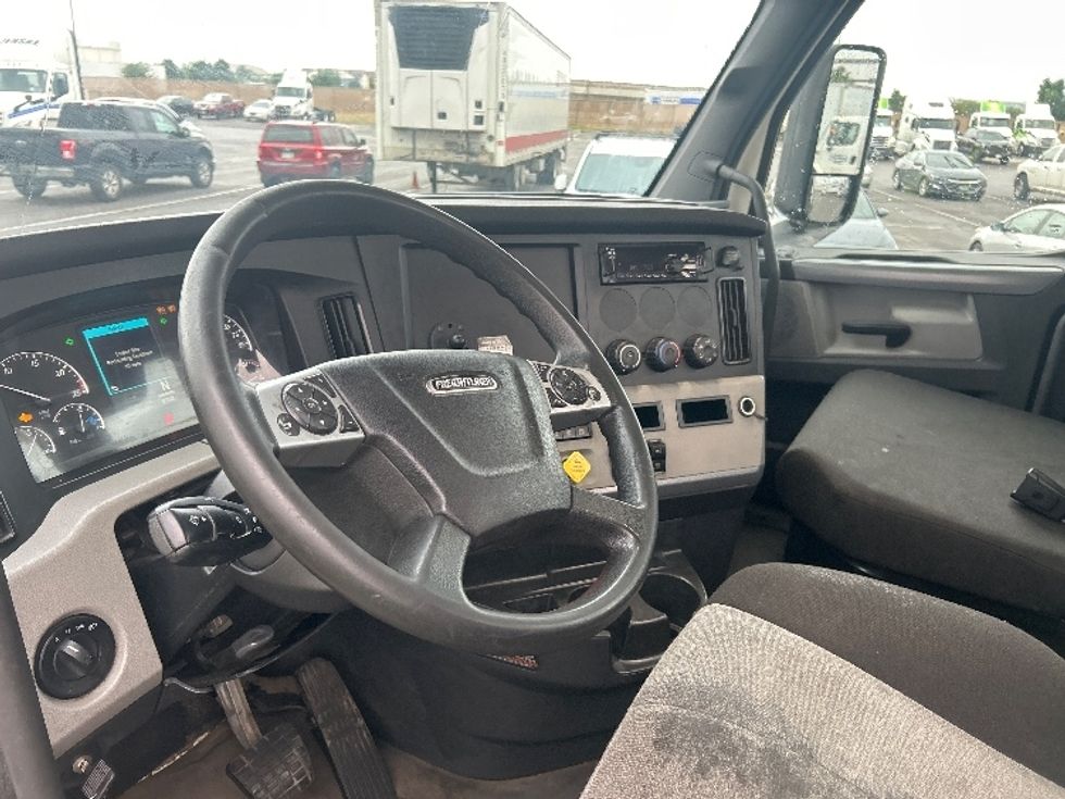 Day Cab Tractor-Heavy Duty Tractors-Freightliner-2021-T12664ST-Greeley-CO-319,644\n\t\tmiles-$ 71,000 - Image 10