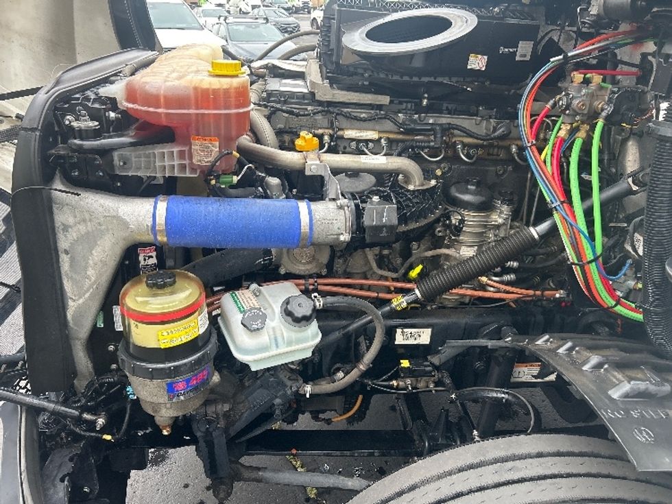 Day Cab Tractor-Heavy Duty Tractors-Freightliner-2021-T12664ST-Greeley-CO-319,644\n\t\tmiles-$ 71,000 - Image 16