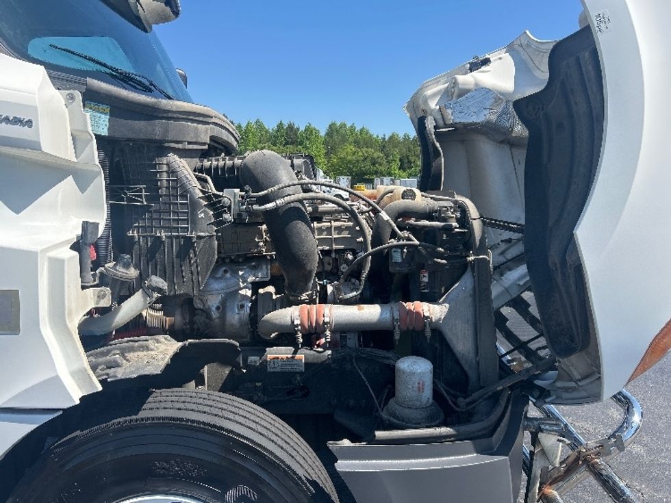 Day Cab Tractor-Heavy Duty Tractors-Freightliner-2021-T12664ST-Greensboro-NC-297,456\n\t\tmiles-$ 58,500 - Image 15