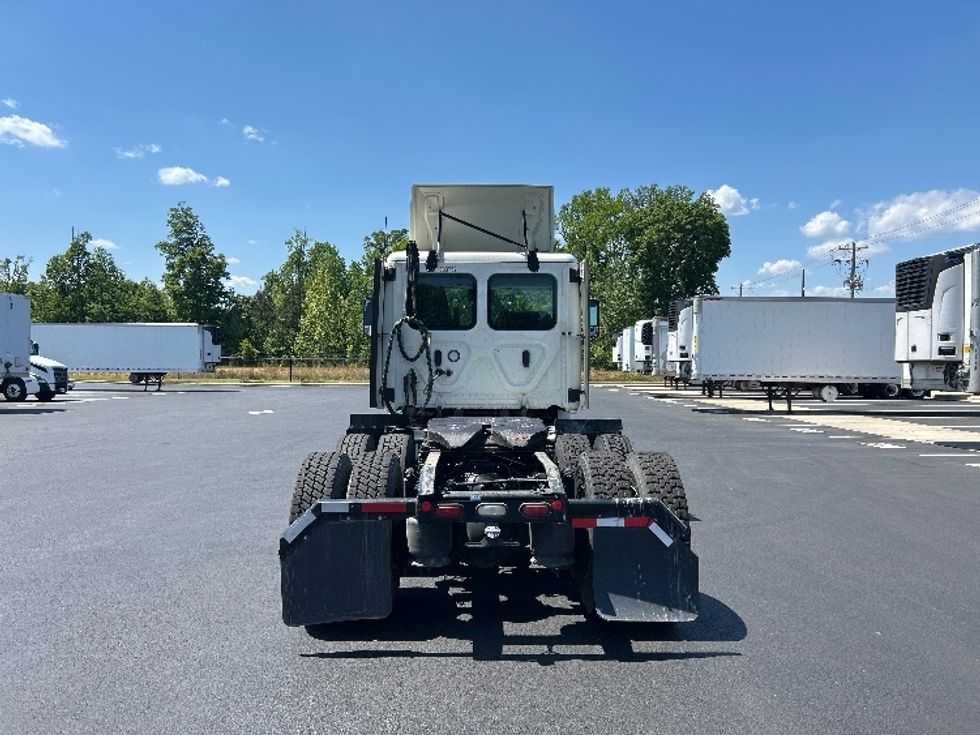 Day Cab Tractor-Heavy Duty Tractors-Freightliner-2021-T12664ST-Greensboro-NC-319,220\n\t\tmiles-$ 63,000 - Image 6
