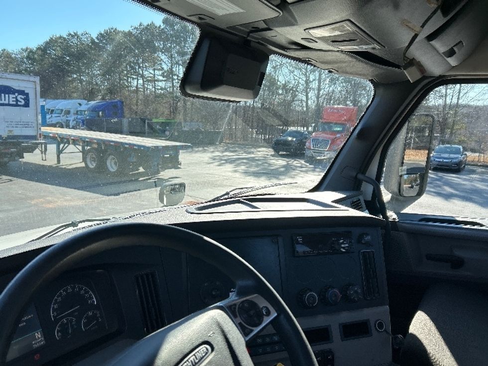 Day Cab Tractor-Heavy Duty Tractors-Freightliner-2021-T12664ST-Greensboro-NC-488,797\n\t\tmiles-$ 49,750 - Image 10