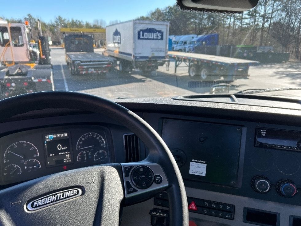 Day Cab Tractor-Heavy Duty Tractors-Freightliner-2021-T12664ST-Greensboro-NC-488,797\n\t\tmiles-$ 49,750 - Image 11