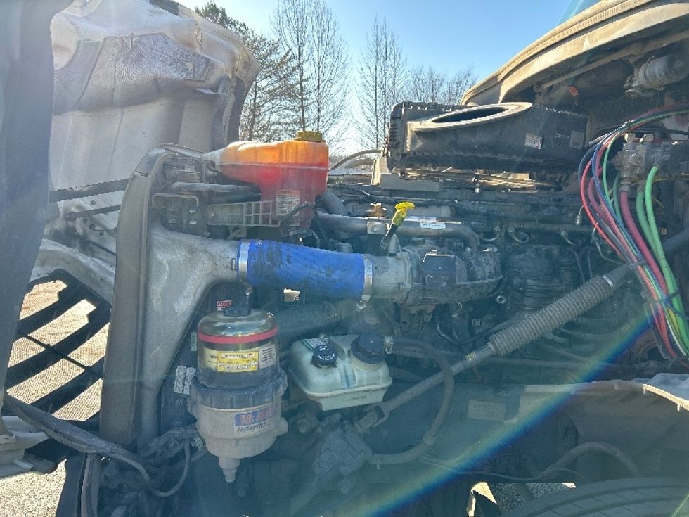 Day Cab Tractor-Heavy Duty Tractors-Freightliner-2021-T12664ST-Greensboro-NC-488,797\n\t\tmiles-$ 49,750 - Image 15