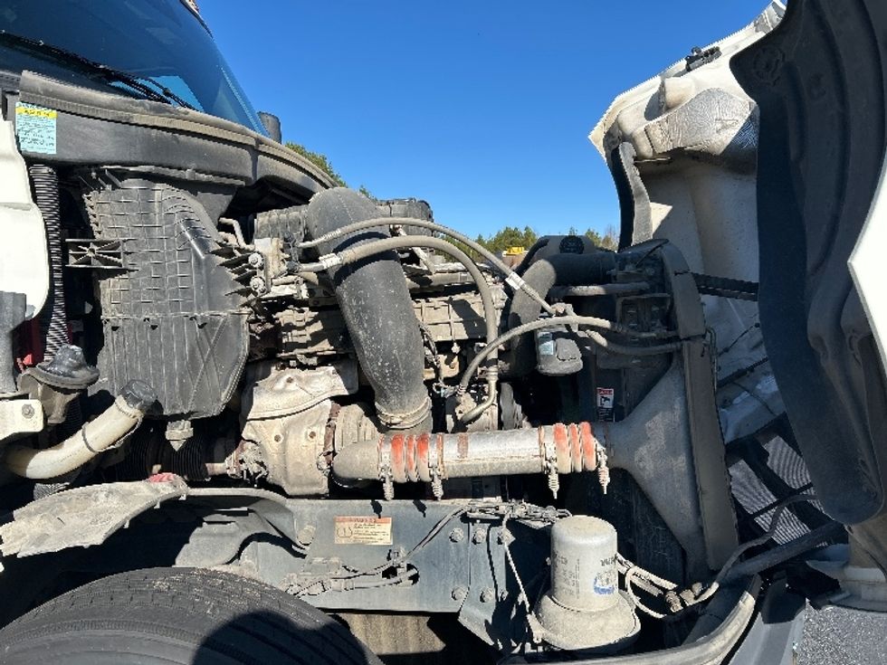 Day Cab Tractor-Heavy Duty Tractors-Freightliner-2021-T12664ST-Greensboro-NC-488,797\n\t\tmiles-$ 49,750 - Image 16