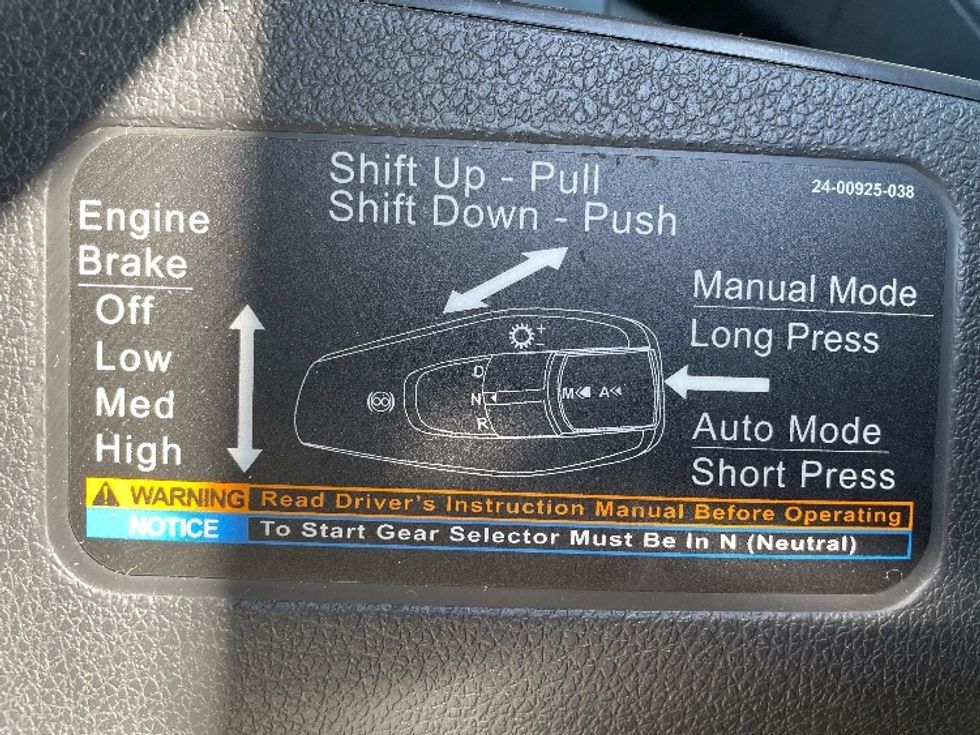 Day Cab Tractor-Heavy Duty Tractors-Freightliner-2021-T12664ST-Greenville-SC-263,074\n\t\tmiles-$ 68,500 - Image 16