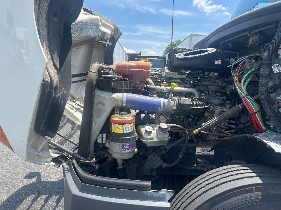 Day Cab Tractor-Heavy Duty Tractors-Freightliner-2021-T12664ST-Greenville-SC-294,296\n\t\tmiles-$ 64,750 - Image 16