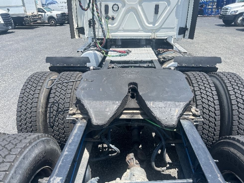 Day Cab Tractor-Heavy Duty Tractors-Freightliner-2021-T12664ST-Greenville-SC-294,296\n\t\tmiles-$ 64,750 - Image 6
