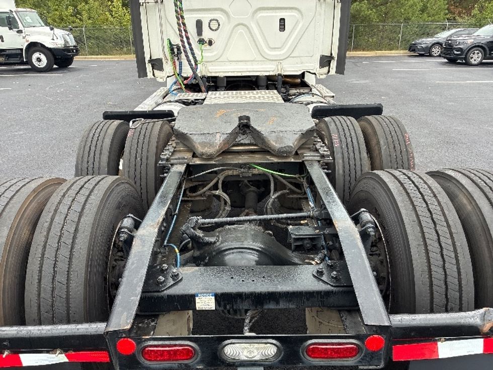 Day Cab Tractor-Heavy Duty Tractors-Freightliner-2021-T12664ST-Greenville-SC-382,661\n\t\tmiles-$ 59,250 - Image 6