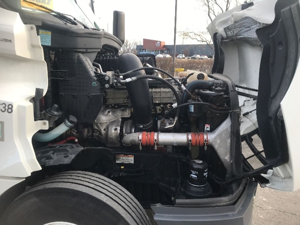 Day Cab Tractor-Heavy Duty Tractors-Freightliner-2021-T12664ST-Harrisburg-PA-285,229\n\t\tmiles-$ 58,250 - Image 15