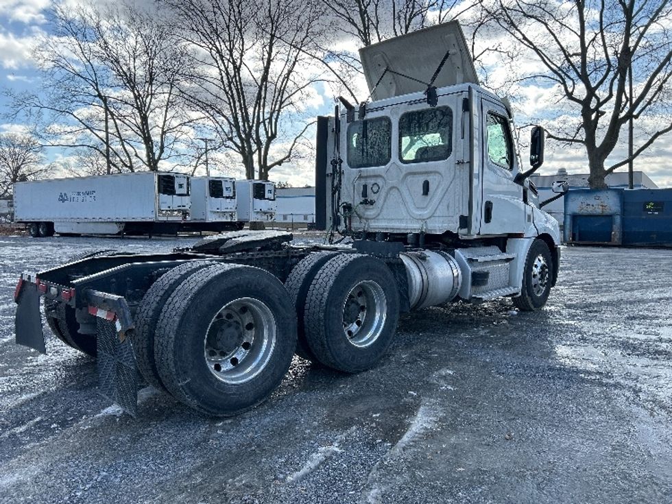 Day Cab Tractor-Heavy Duty Tractors-Freightliner-2021-T12664ST-Harrisburg-PA-315,554\n\t\tmiles-$ 70,250 - Image 7