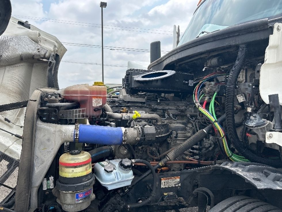 Day Cab Tractor-Heavy Duty Tractors-Freightliner-2021-T12664ST-Holland-MI-456,923\n\t\tmiles-$ 50,750 - Image 16