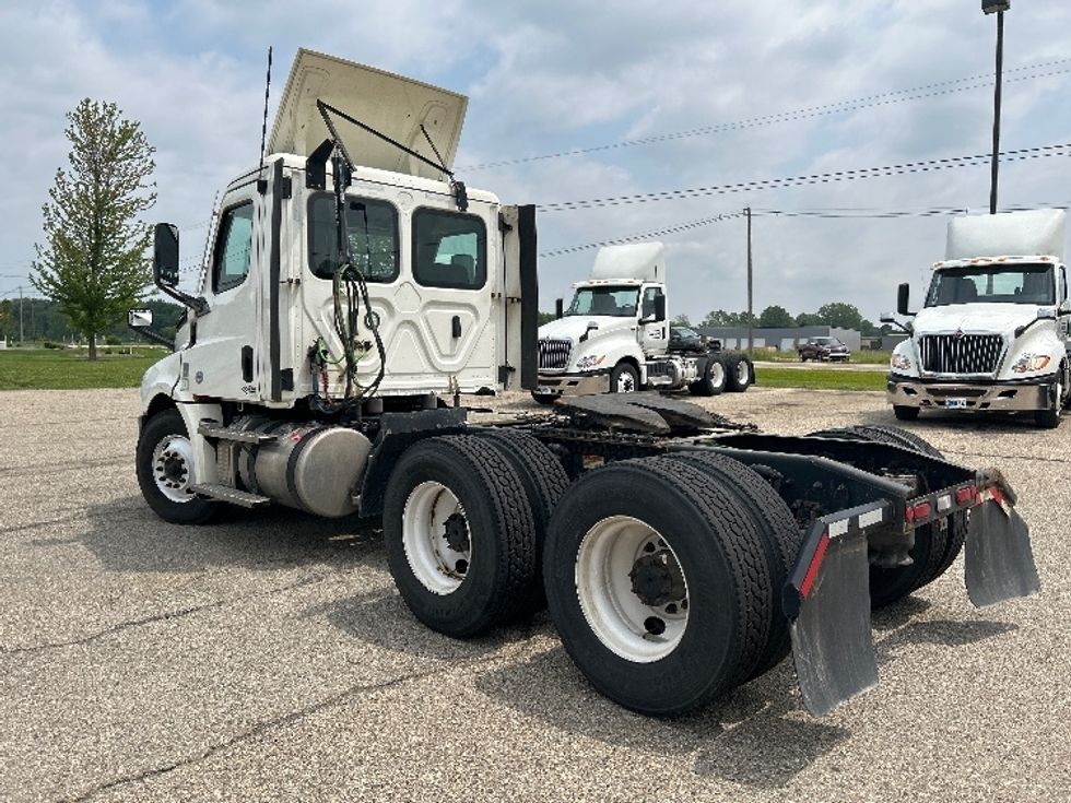 Day Cab Tractor-Heavy Duty Tractors-Freightliner-2021-T12664ST-Holland-MI-456,923\n\t\tmiles-$ 50,750 - Image 5