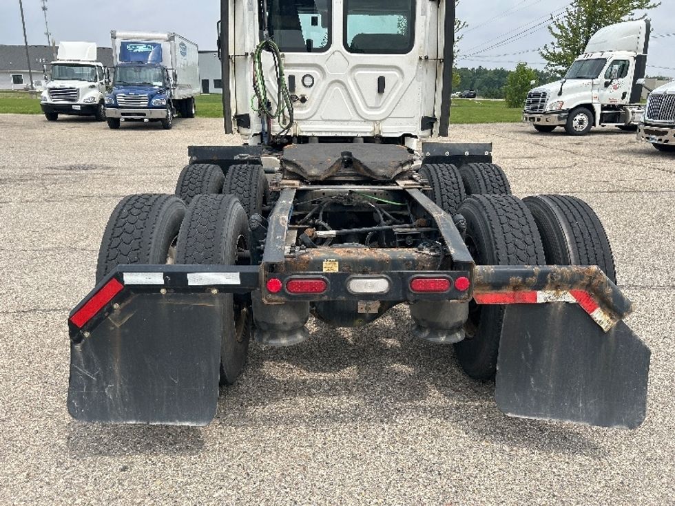 Day Cab Tractor-Heavy Duty Tractors-Freightliner-2021-T12664ST-Holland-MI-456,923\n\t\tmiles-$ 50,750 - Image 6