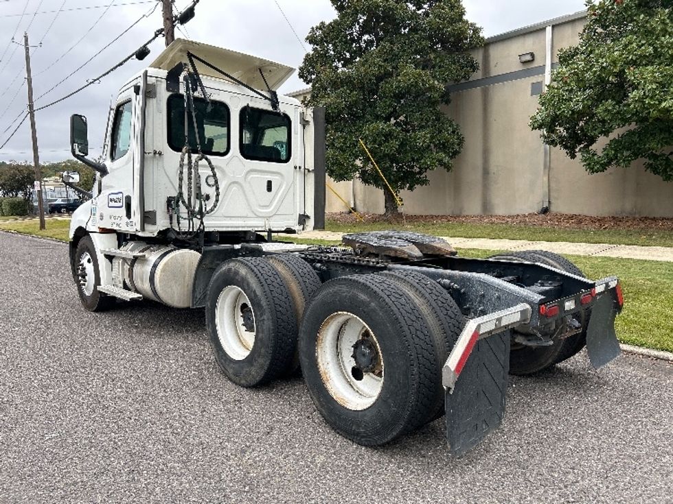 Day Cab Tractor-Heavy Duty Tractors-Freightliner-2021-T12664ST-Homewood-AL-467,849\n\t\tmiles-$ 51,750 - Image 5
