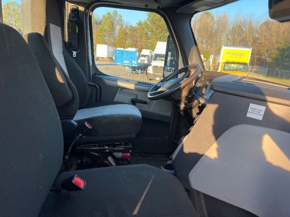 Day Cab Tractor-Heavy Duty Tractors-Freightliner-2021-T12664ST-Indian Trail-NC-217,664\n\t\tmiles-$ 70,000 - Image 14