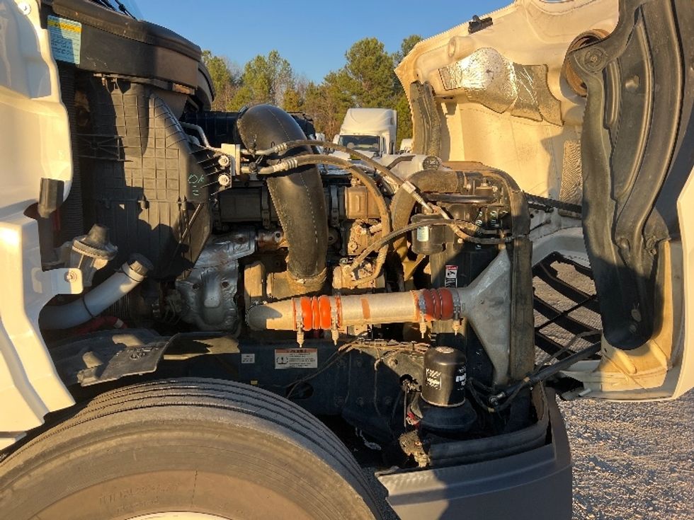 Day Cab Tractor-Heavy Duty Tractors-Freightliner-2021-T12664ST-Indian Trail-NC-217,664\n\t\tmiles-$ 70,000 - Image 15