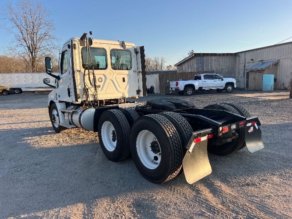 Day Cab Tractor-Heavy Duty Tractors-Freightliner-2021-T12664ST-Indian Trail-NC-217,664\n\t\tmiles-$ 70,000 - Image 5