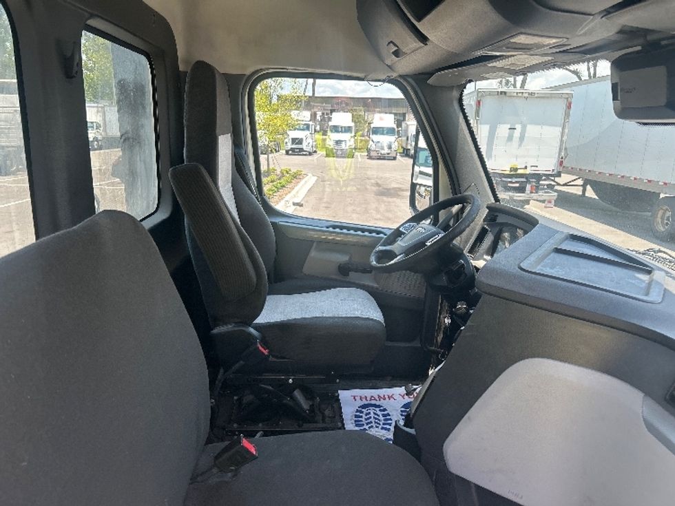 Day Cab Tractor-Heavy Duty Tractors-Freightliner-2021-T12664ST-Jacksonville-FL-534,970\n\t\tmiles-$ 44,750 - Image 14