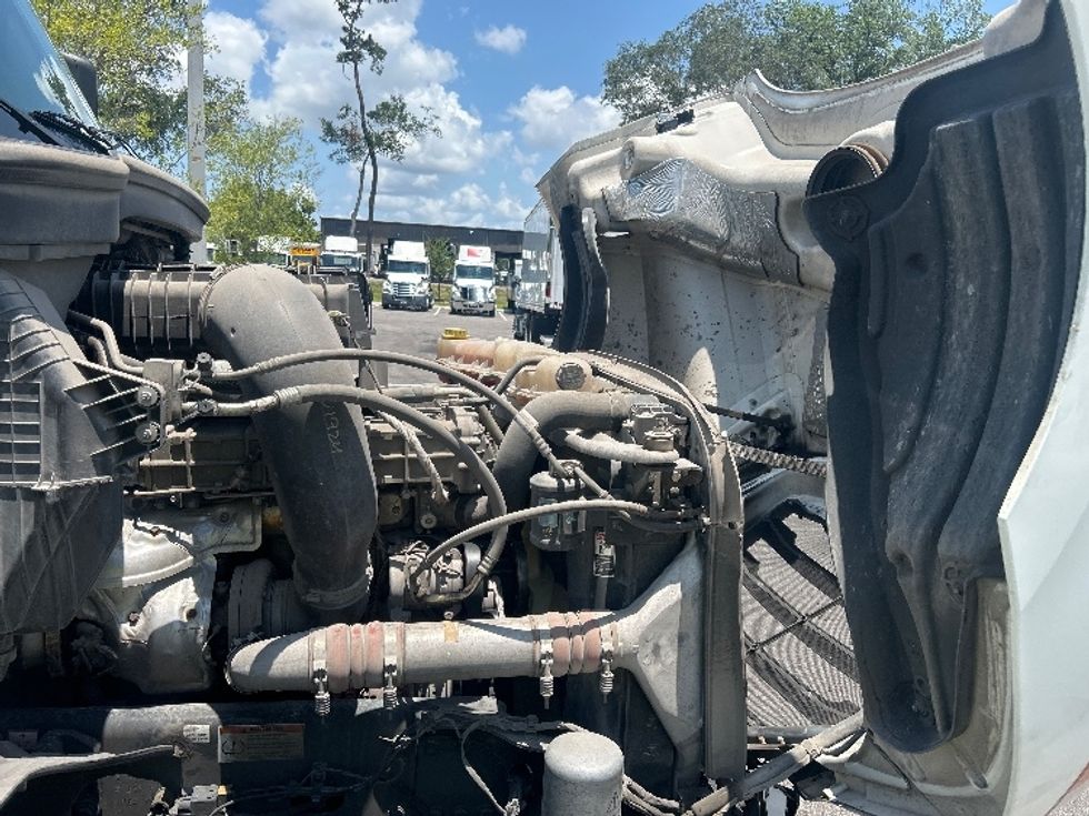 Day Cab Tractor-Heavy Duty Tractors-Freightliner-2021-T12664ST-Jacksonville-FL-534,970\n\t\tmiles-$ 44,750 - Image 15